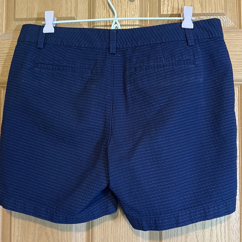 Lilly Pulitzer 7” Jayne Stretch Shorts in true navy 💙 - Picture 5 of 6
